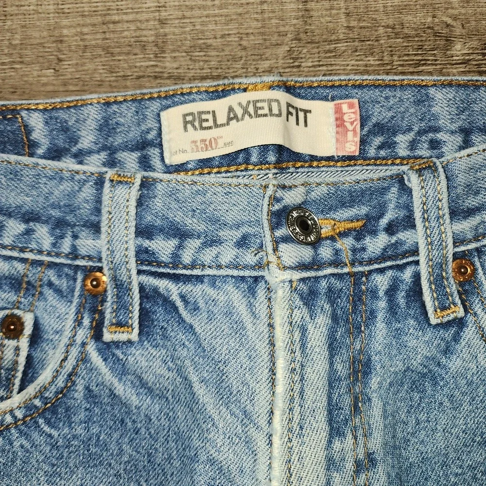 Levis 550 Mens 32x30 Distressed Relaxed Fit Straight Leg Light Wash Jeans Blue